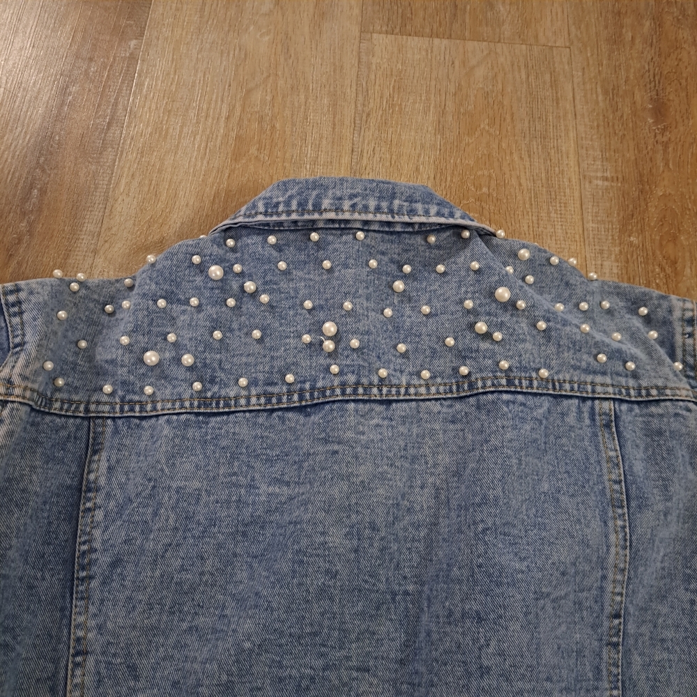 Blue Denim Jacket White Pearl Studs Women's Jacket NWOT - Picture 7 of 12